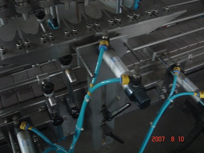 流量計式食用油灌裝機細節(jié)圖